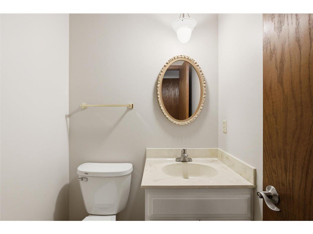 513 Laredo Lane Chanhassen MN 55317 7063097 image18