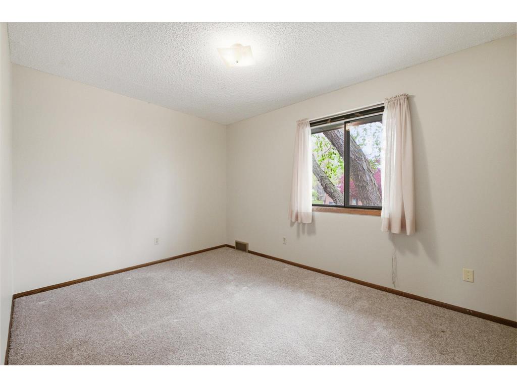 513 Laredo Lane Chanhassen MN 55317 7063097 image24