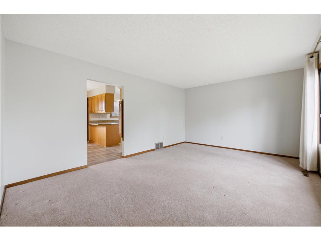 513 Laredo Lane Chanhassen MN 55317 7063097 image5