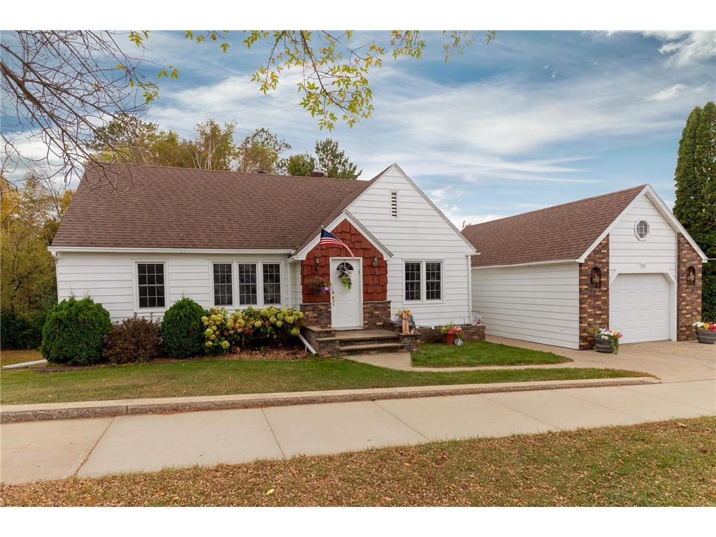 513 Michigan Avenue W Walker MN 56484 6805221 image1