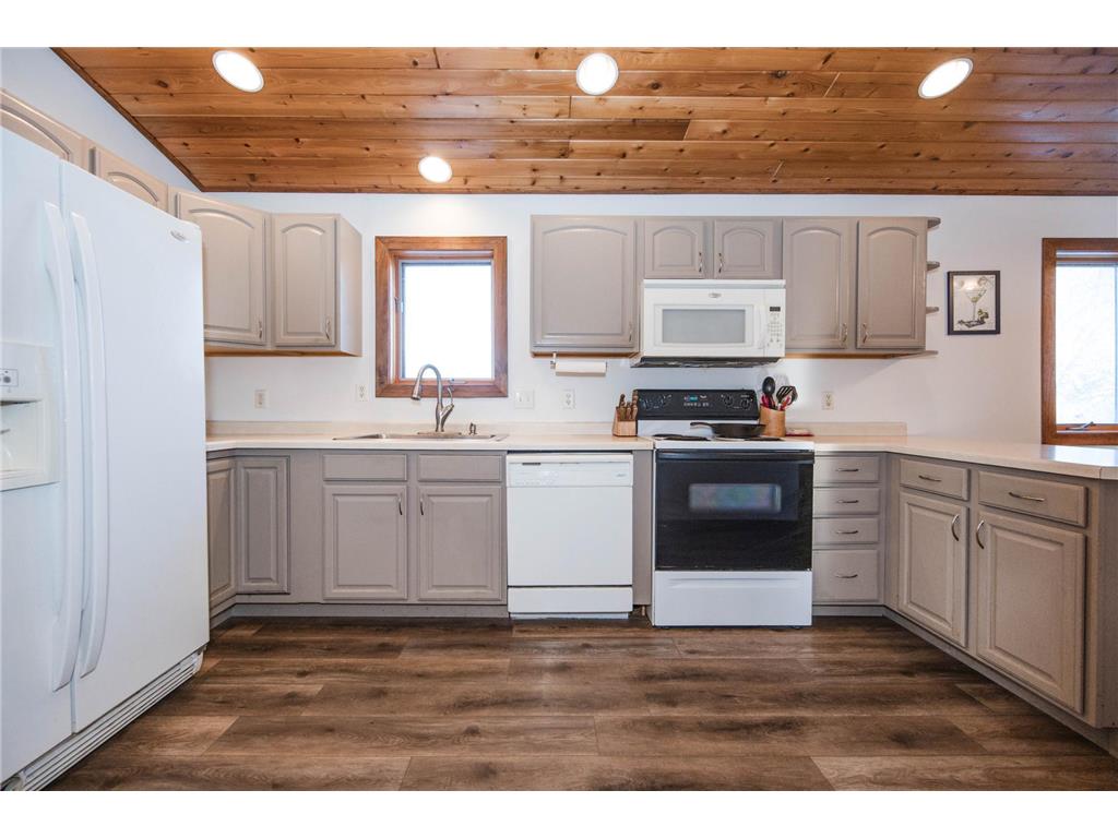 513 North Street E Detroit Lakes MN 56501 7037858 image11