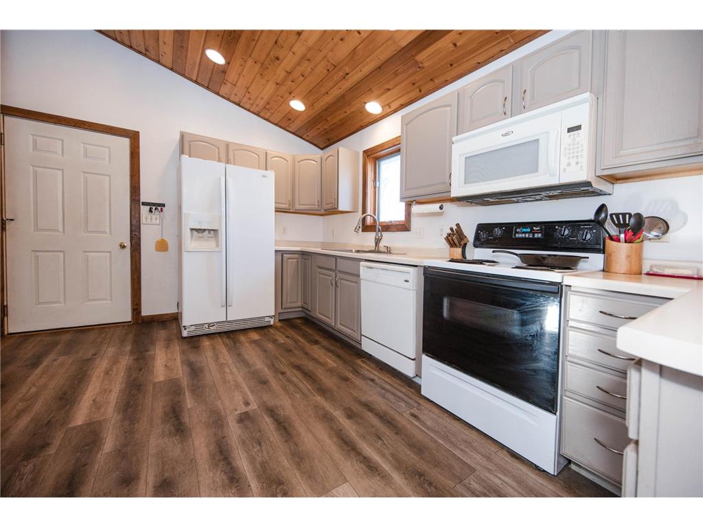 513 North Street E Detroit Lakes MN 56501 7037858 image12