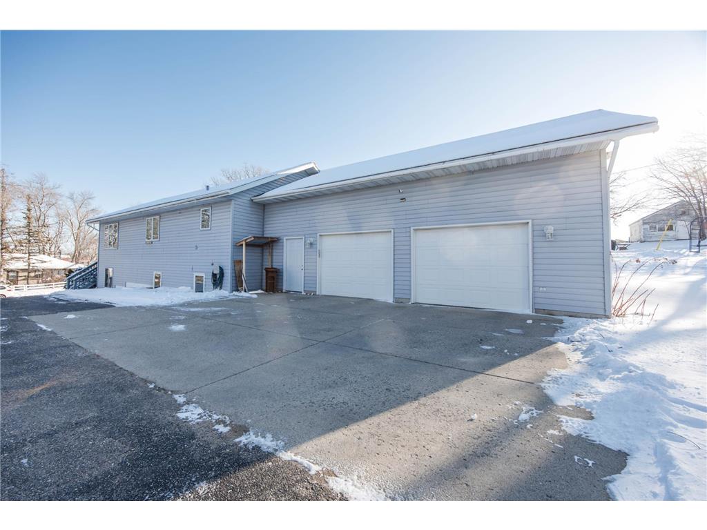 513 North Street E Detroit Lakes MN 56501 7037858 image2