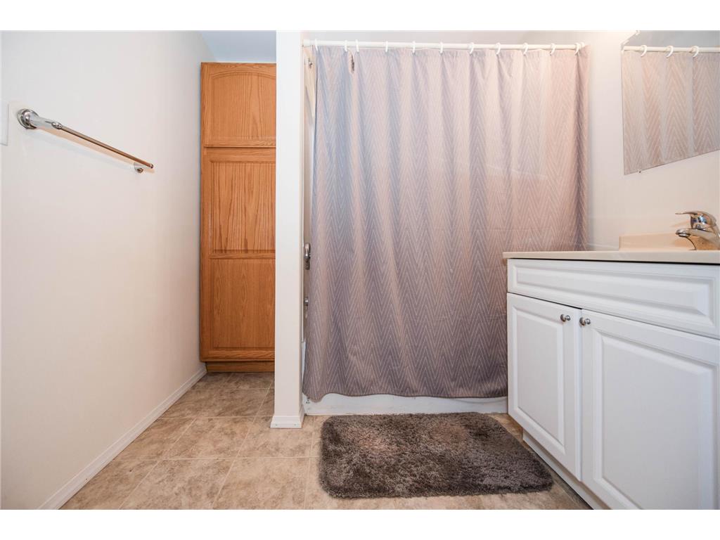 513 North Street E Detroit Lakes MN 56501 7037858 image29