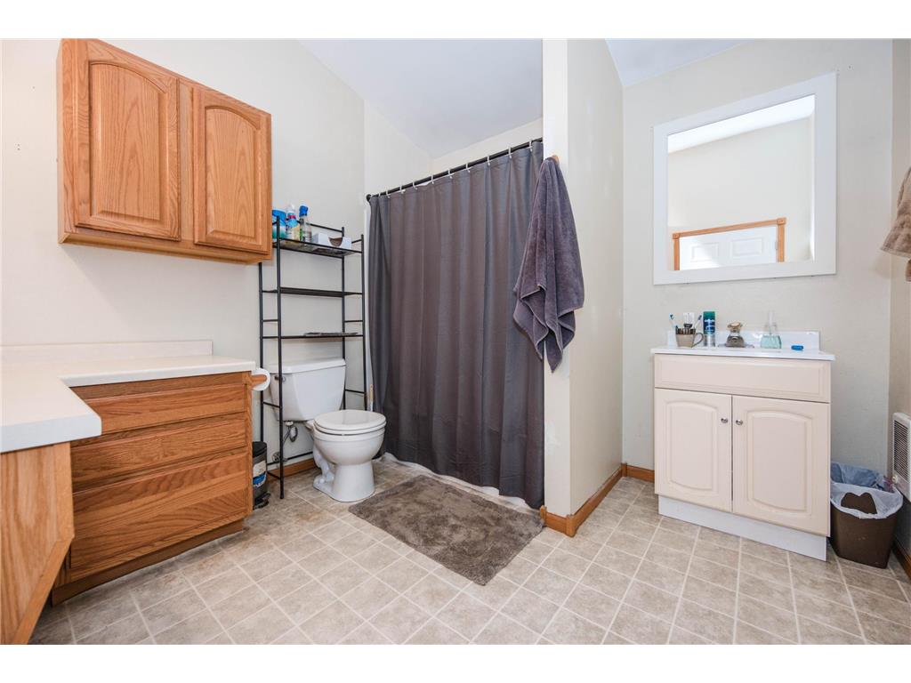 513 North Street E Detroit Lakes MN 56501 7037858 image31