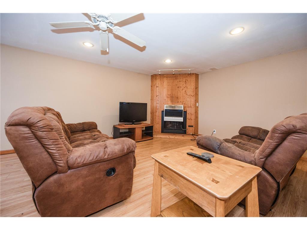 513 North Street E Detroit Lakes MN 56501 7037858 image34