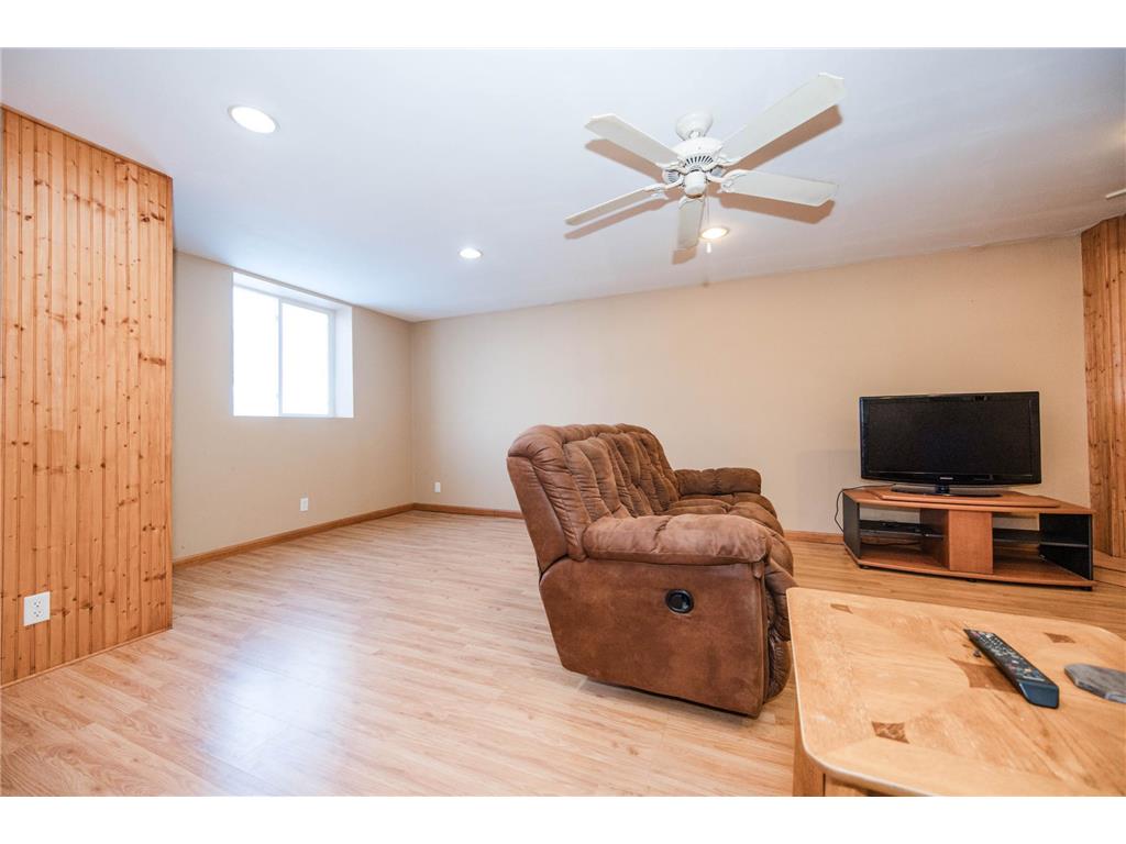 513 North Street E Detroit Lakes MN 56501 7037858 image36