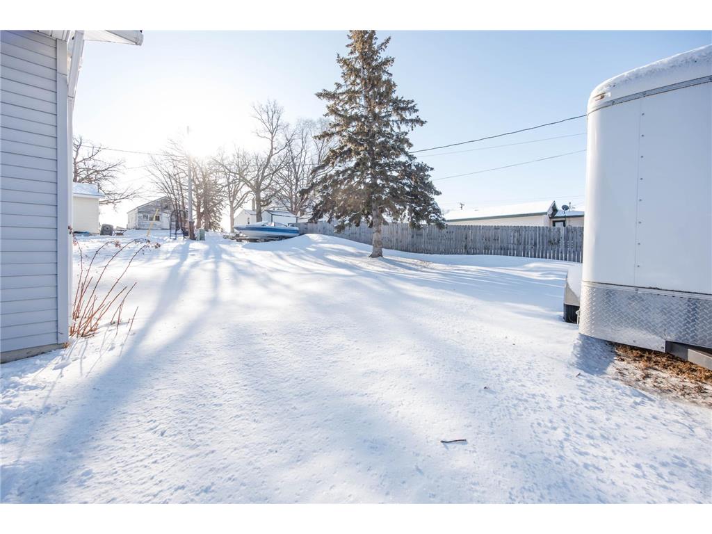 513 North Street E Detroit Lakes MN 56501 7037858 image56