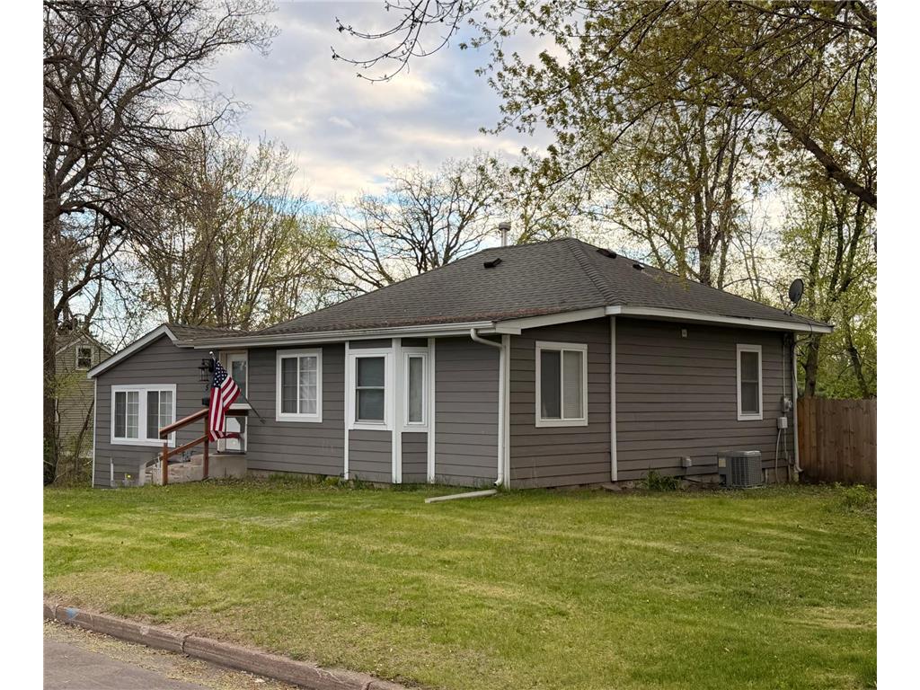 513 Park Street S Mora MN 55051 7072904 image1