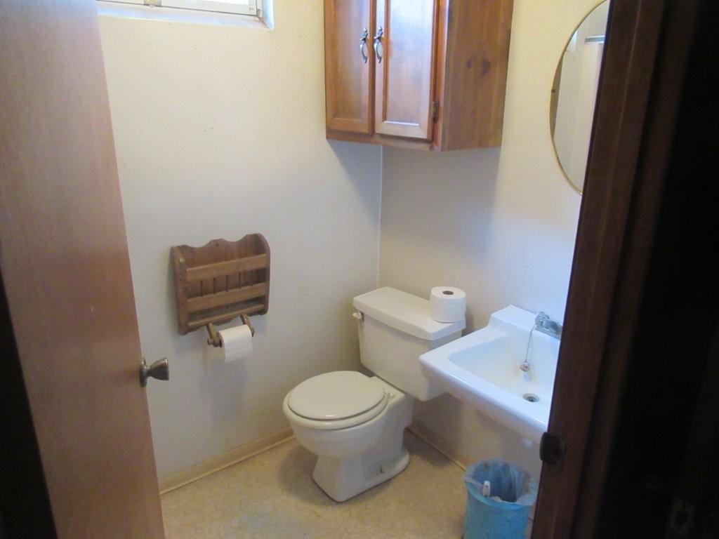 513 S Elizabeth Avenue Hills MN 56138 7086225 image16