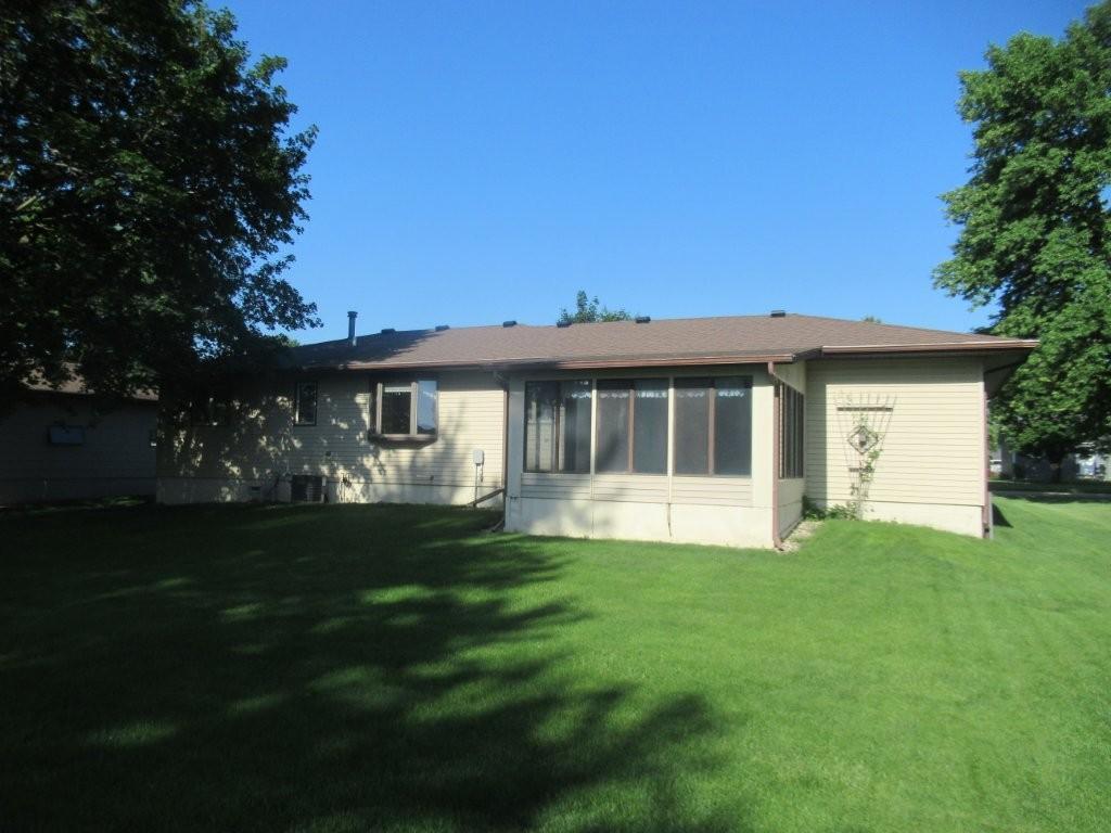 513 S Elizabeth Avenue Hills MN 56138 7086225 image2