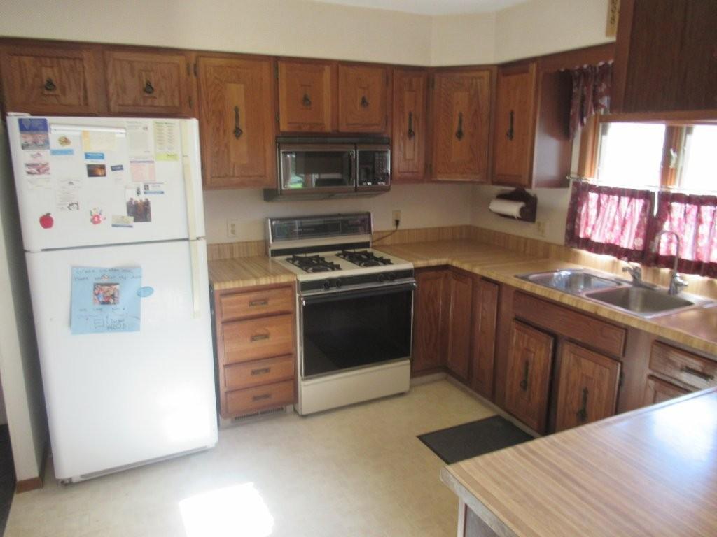 513 S Elizabeth Avenue Hills MN 56138 7086225 image4