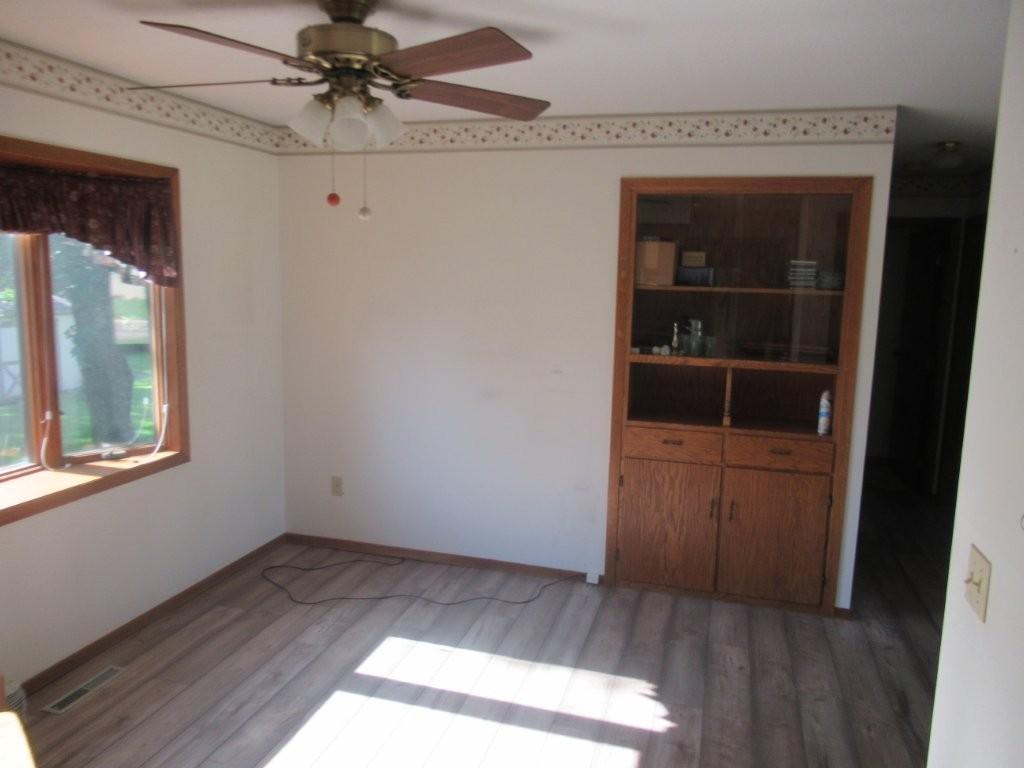 513 S Elizabeth Avenue Hills MN 56138 7086225 image5