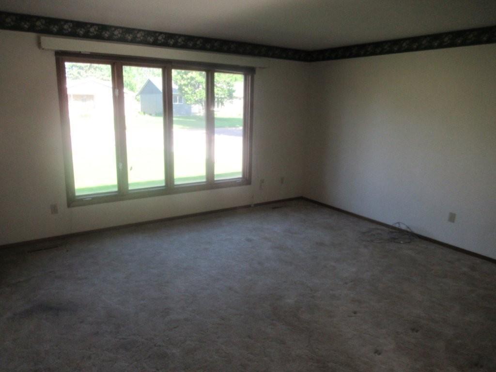 513 S Elizabeth Avenue Hills MN 56138 7086225 image6