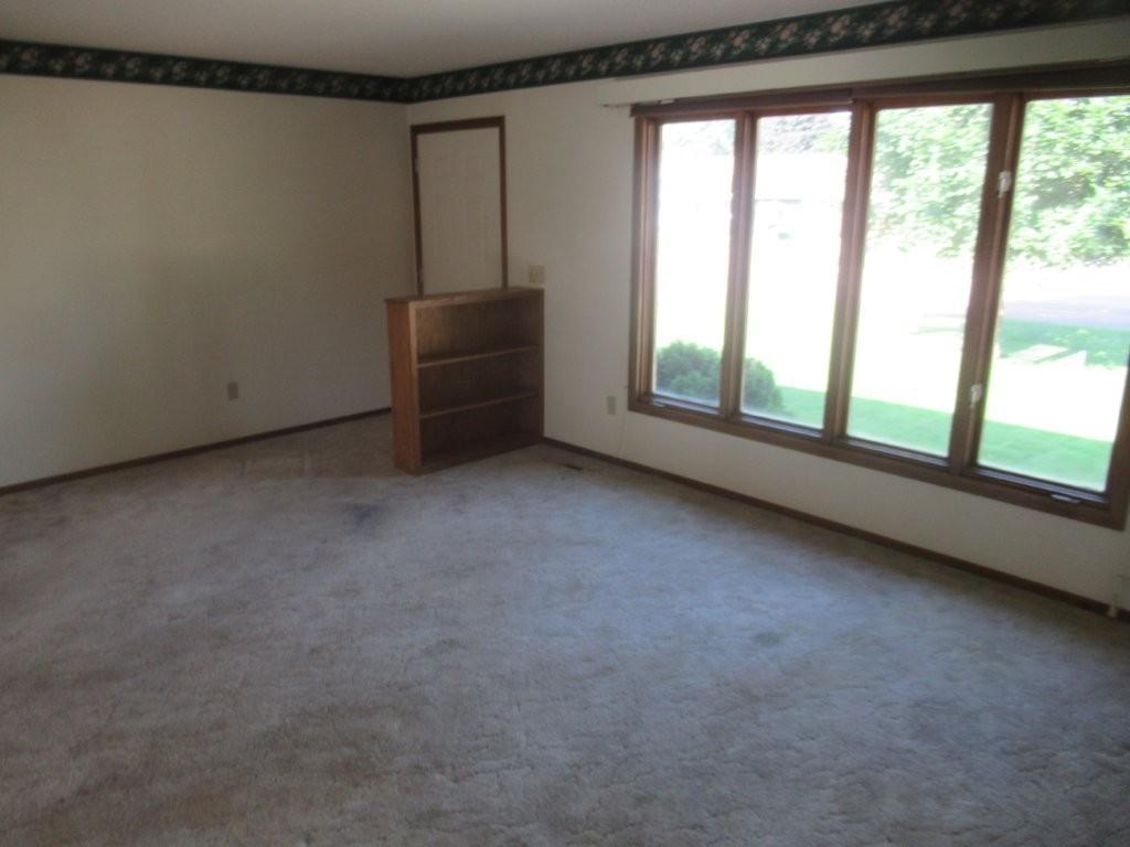513 S Elizabeth Avenue Hills MN 56138 7086225 image7