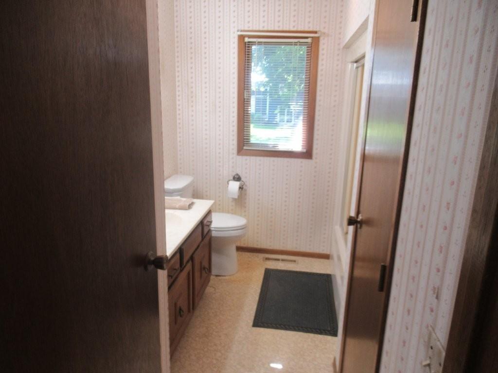 513 S Elizabeth Avenue Hills MN 56138 7086225 image8