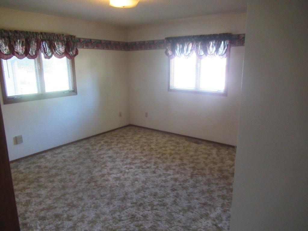 513 S Elizabeth Avenue Hills MN 56138 7086225 image9