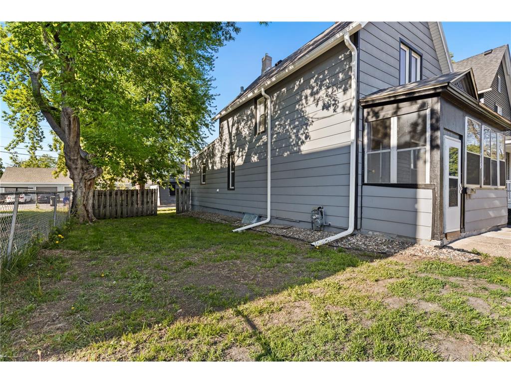 513 Van Buren Avenue Saint Paul MN 55103 7089609 image20