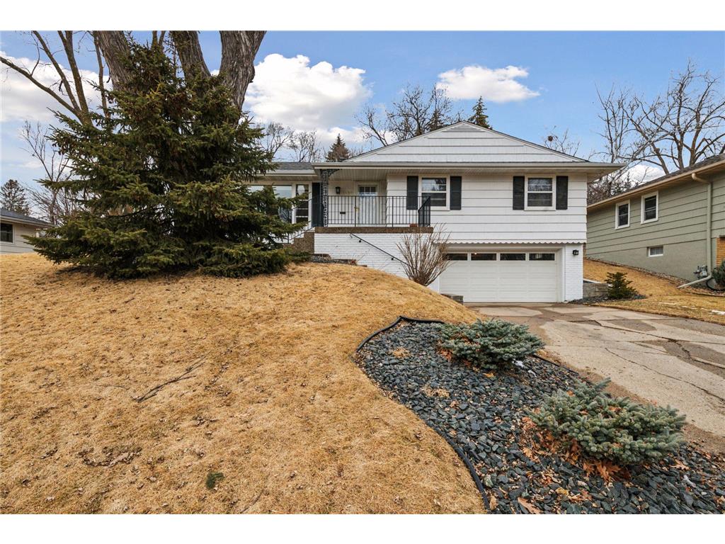 5132 Meadow Ridge Edina MN 55439 6641512 image1