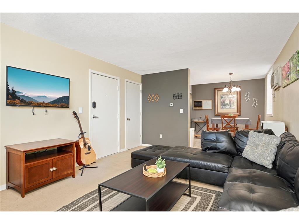 5136 Hiawatha Avenue #002 Minneapolis MN 55417 6637652 image1