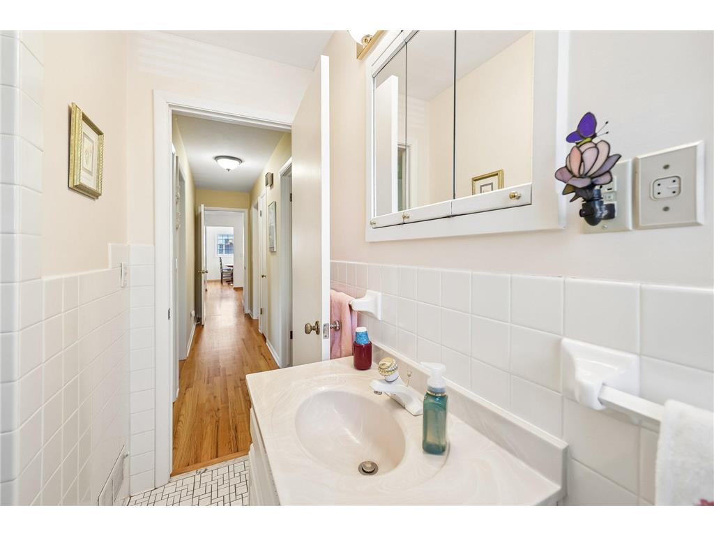 5137 Duggan Plaza Edina MN 55439 7073801 image36