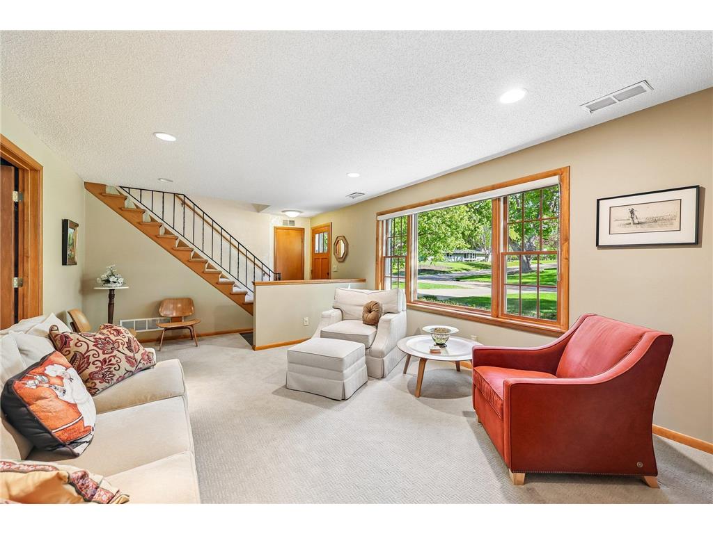 5137 Duggan Plaza Edina MN 55439 7073801 image6
