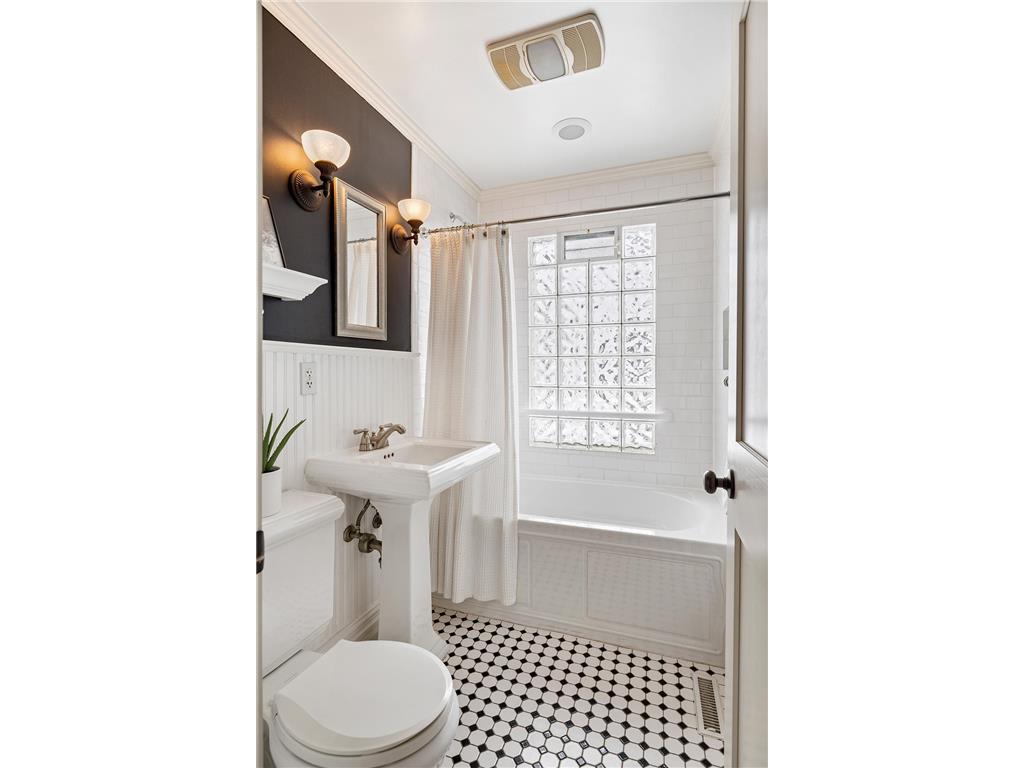 5137 Vincent Avenue S Minneapolis MN 55410 7050659 image17