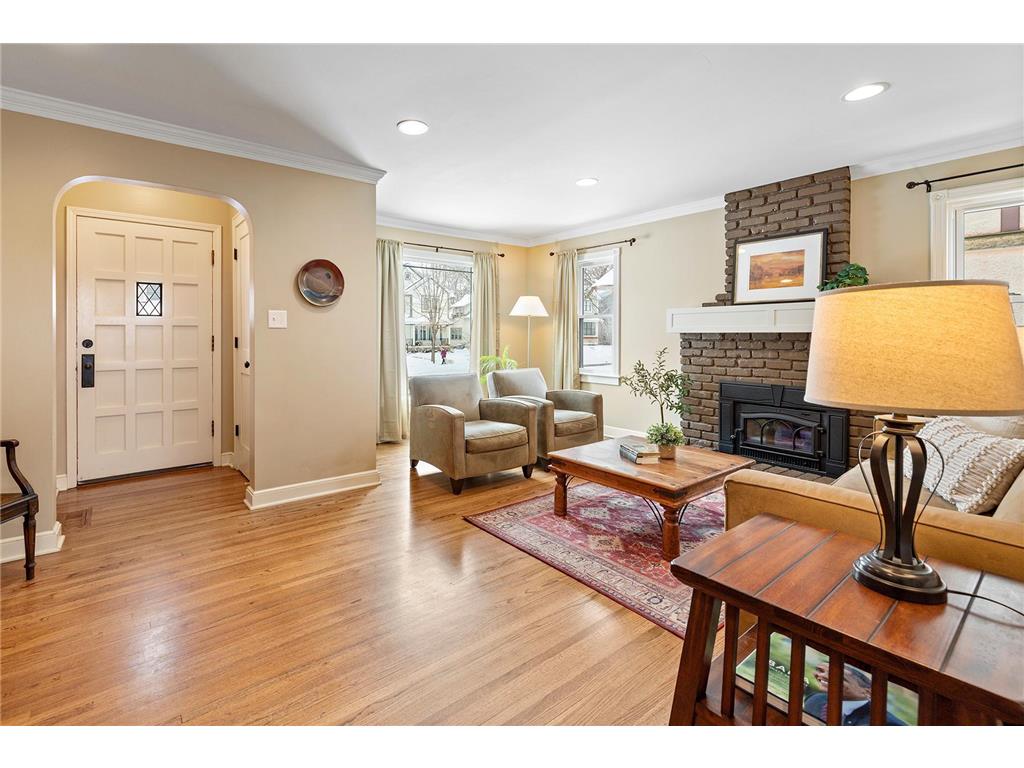 5137 Vincent Avenue S Minneapolis MN 55410 7050659 image3