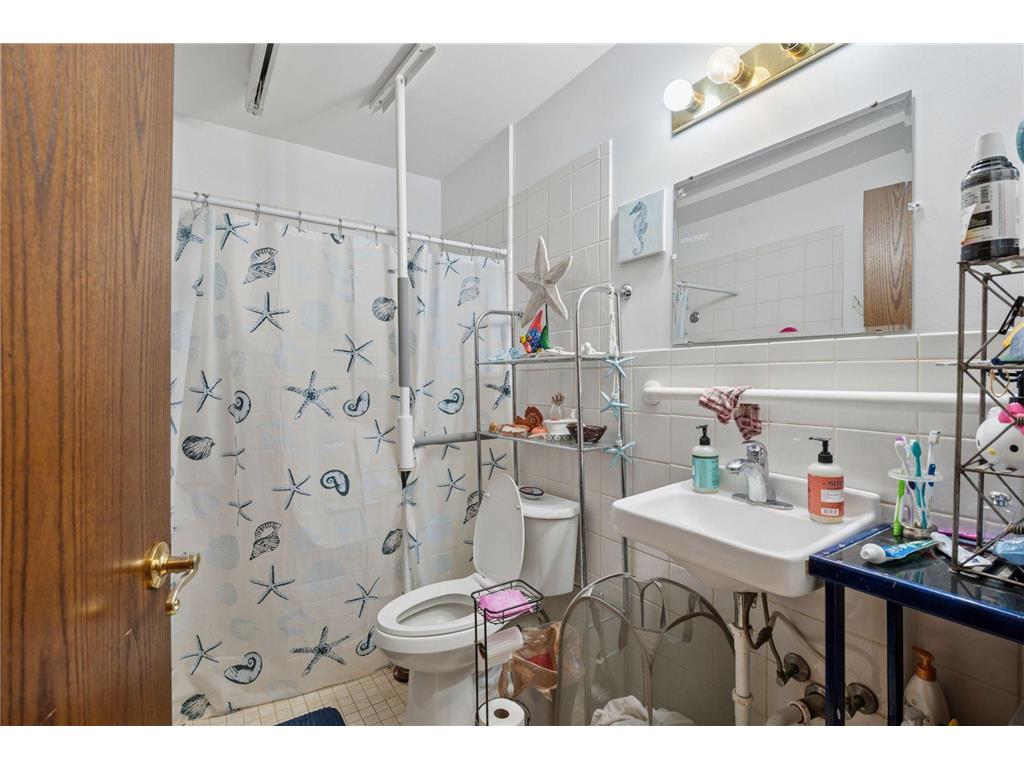 514-516 Sunnyside Lane Hopkins MN 55343 6804461 image19