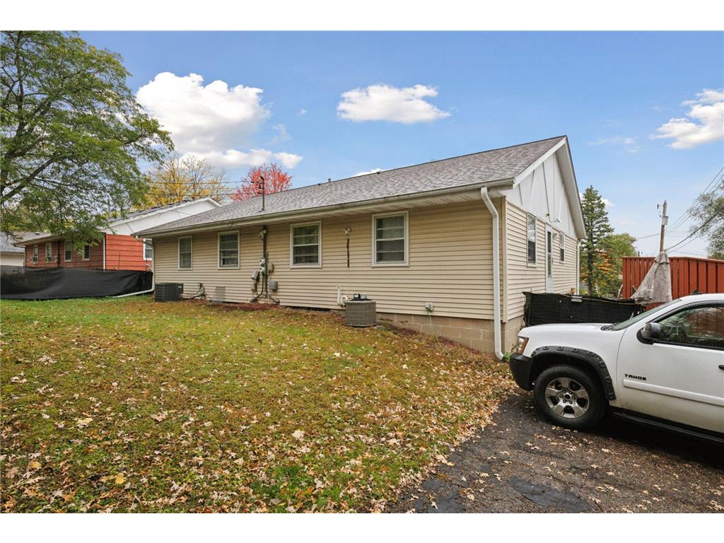 514-516 Sunnyside Lane Hopkins MN 55343 6804461 image24