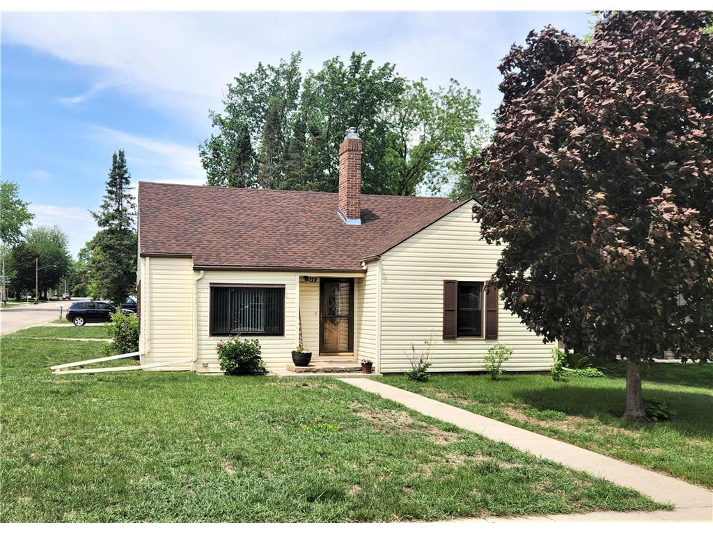 514 8th Avenue SW Pipestone MN 56164 6381341 image1