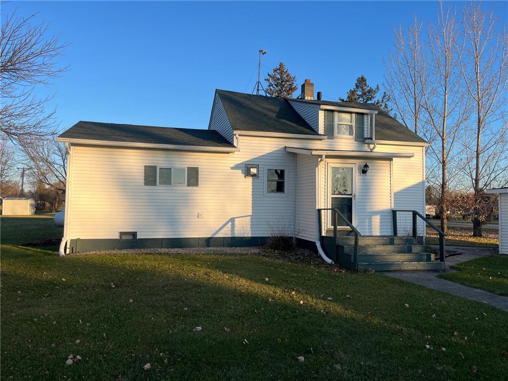 514 Adams Avenue SW Red Lake Falls MN 56750 6820937 image1