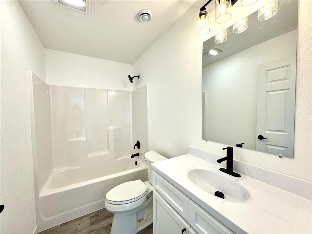 514 Garfield Street SE Warroad MN 56763 6680398 image10