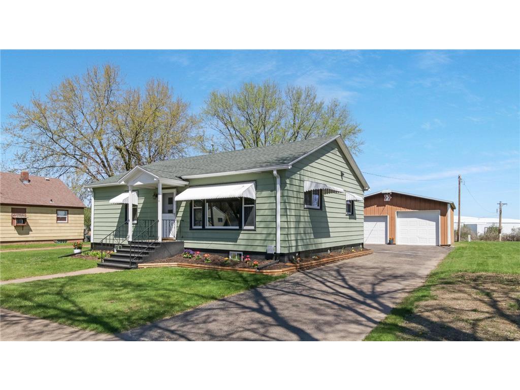 514 Oak Street Bloomer WI 54724 6718882 image1