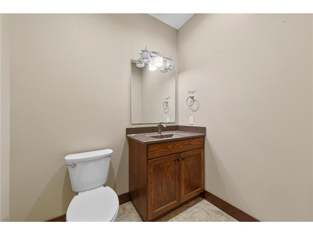 514 State Street N Waseca MN 56093 7054167 image24