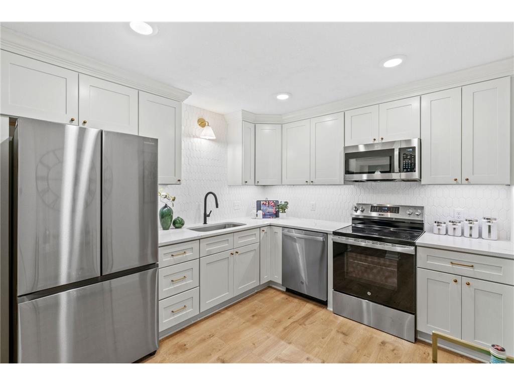 5140 W 102nd Street #210 Bloomington MN 55437 6791080 image1