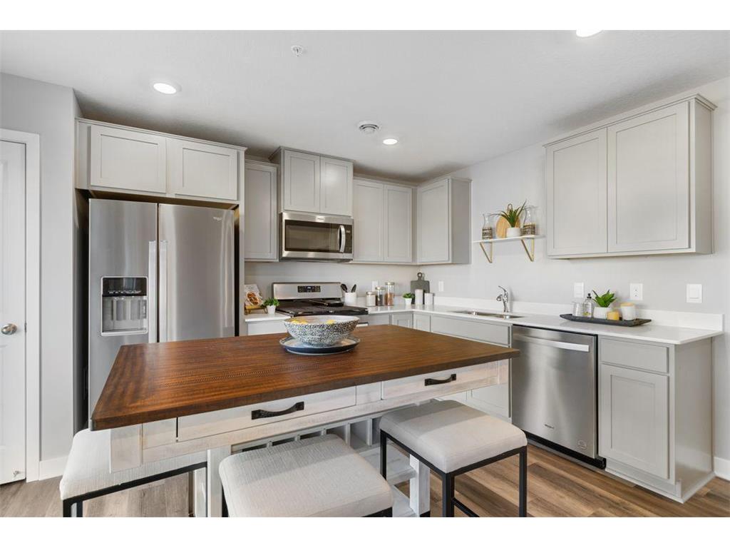 5144 Stable View Drive Woodbury MN 55129 6769344 image1