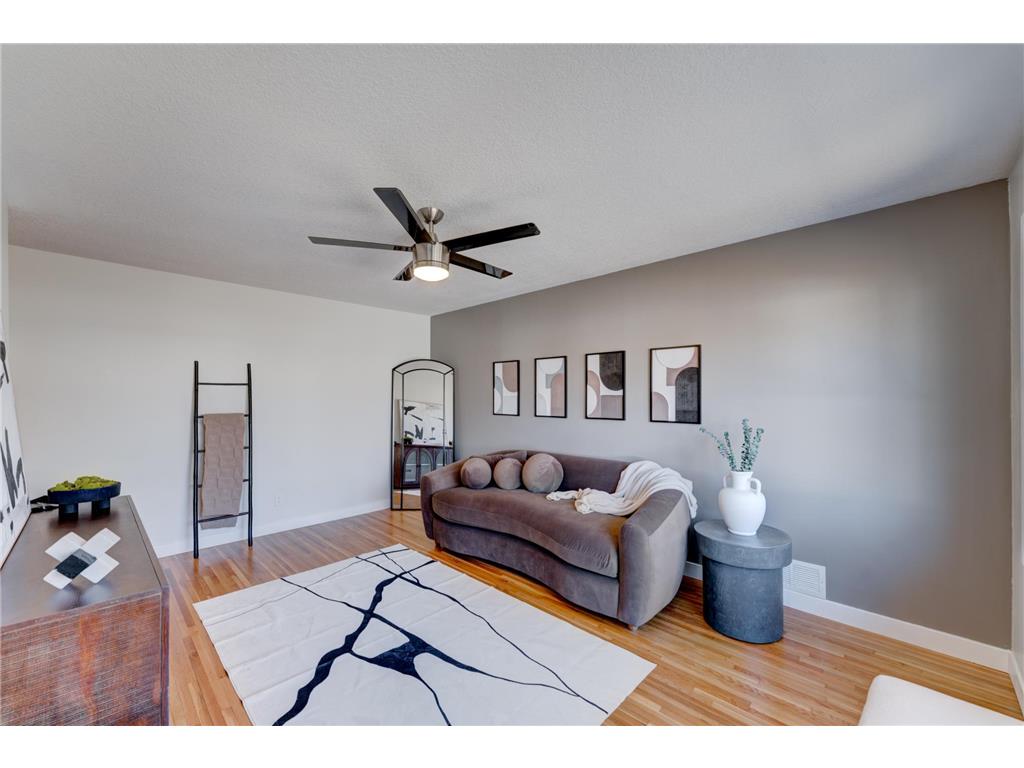 5146 Irving Avenue N Minneapolis MN 55430 6507165 image1