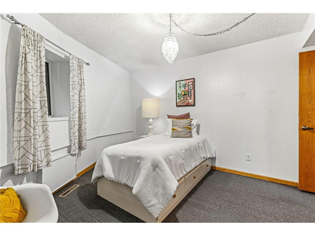 5146 Newton Avenue N Minneapolis MN 55430 6768092 image15