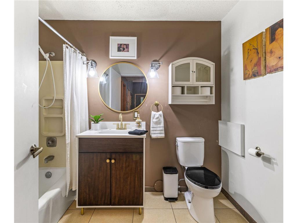 5146 Newton Avenue N Minneapolis MN 55430 6768092 image17