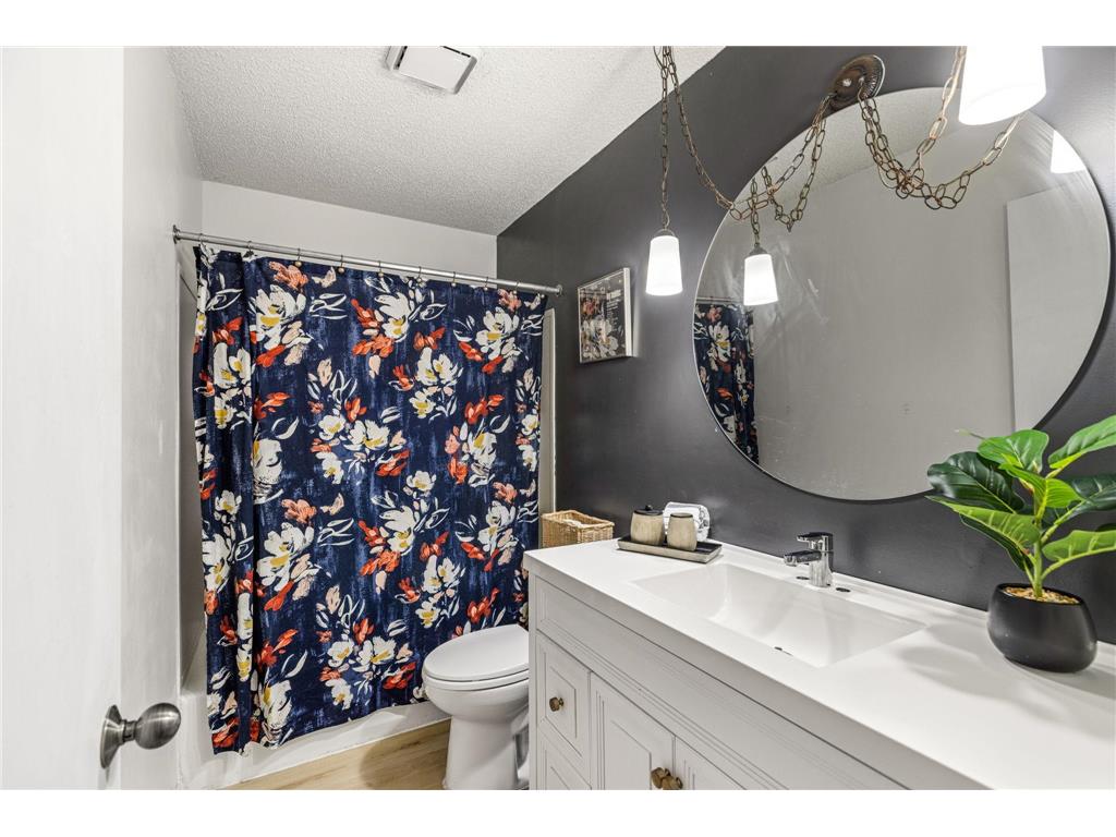 5146 Newton Avenue N Minneapolis MN 55430 6768092 image33