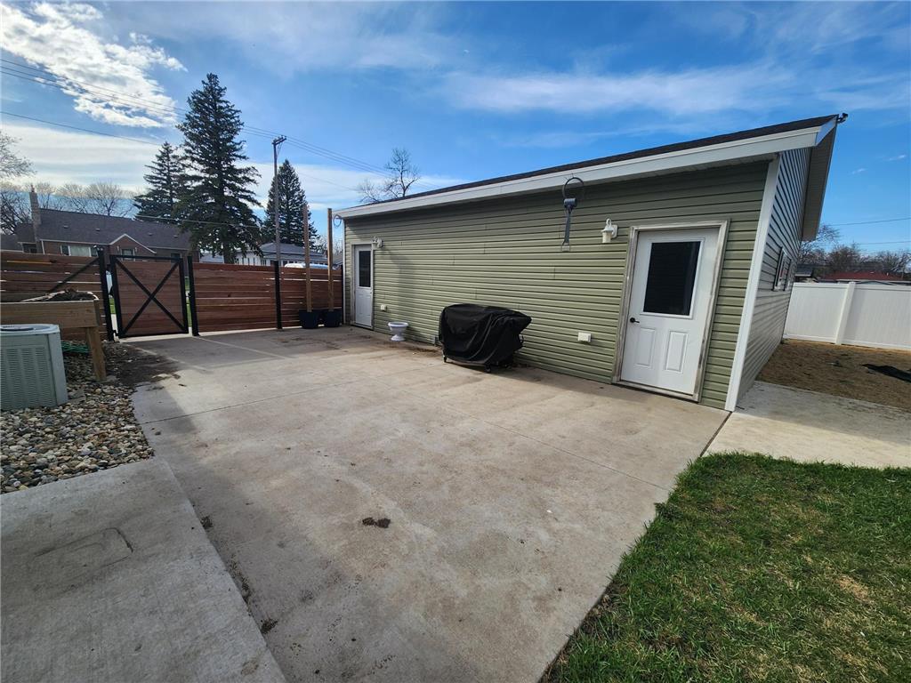 515 5th Avenue SW Pipestone MN 56164 7046718 image4