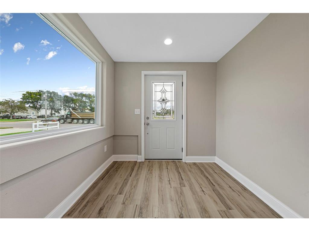 515 Benzel Avenue SW Madelia MN 56062 7075903 image10