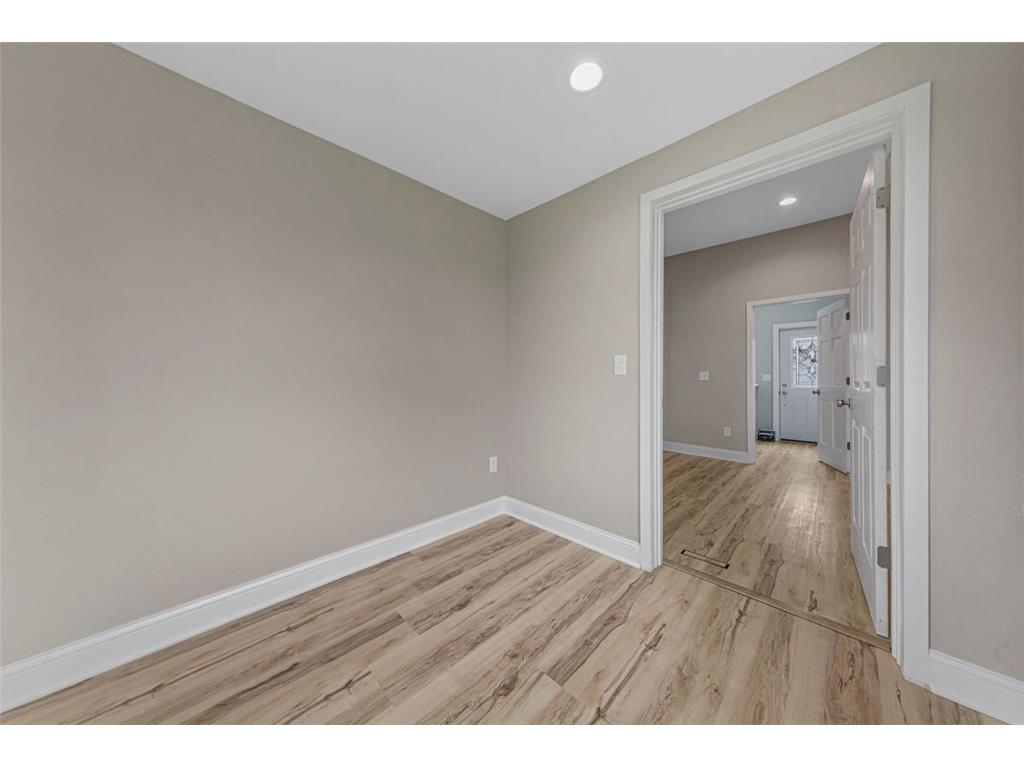 515 Benzel Avenue SW Madelia MN 56062 7075903 image11