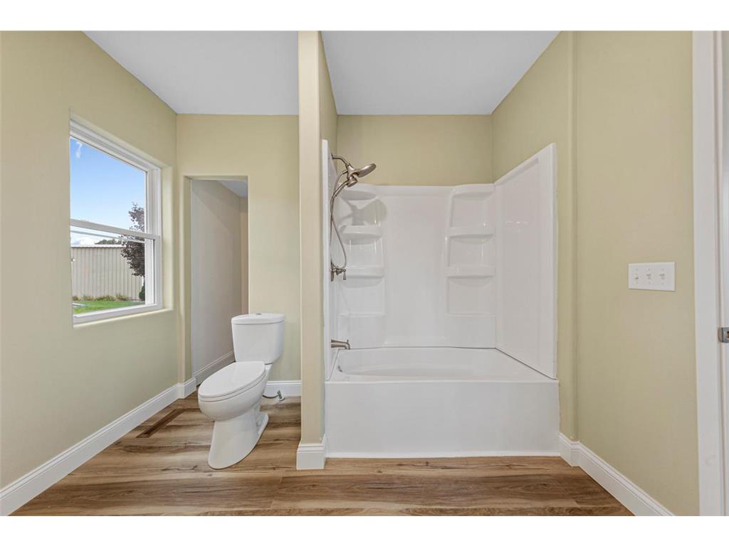 515 Benzel Avenue SW Madelia MN 56062 7075903 image33