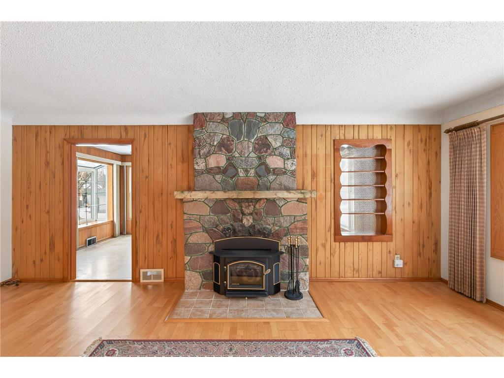 515 County Road B E Maplewood MN 55117 7010591 image1
