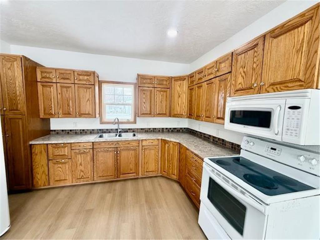 515 E Spring Street Redwood Falls MN 56283 7009749 image11