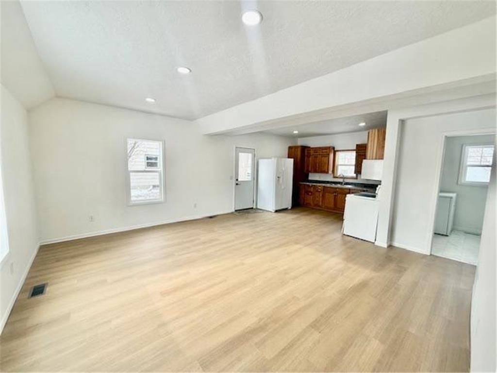 515 E Spring Street Redwood Falls MN 56283 7009749 image7