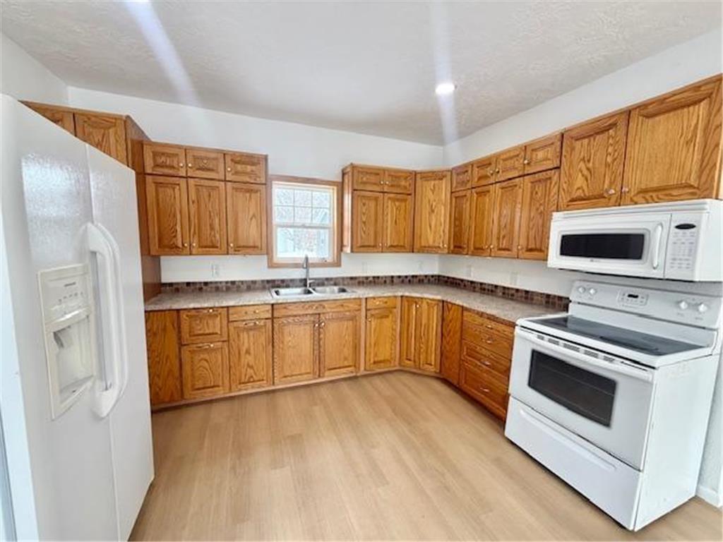 515 E Spring Street Redwood Falls MN 56283 7009749 image9
