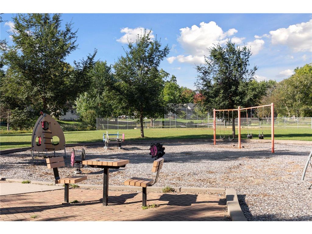 515 Farrell Street N Maplewood MN 55119 7042290 image19